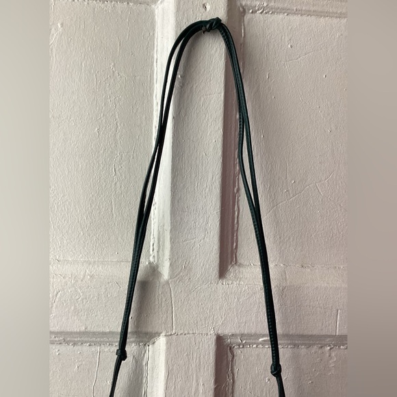 Vintage Bottega Veneta Elegant Green Woven Shoulder Bag - Picture 2 of 15